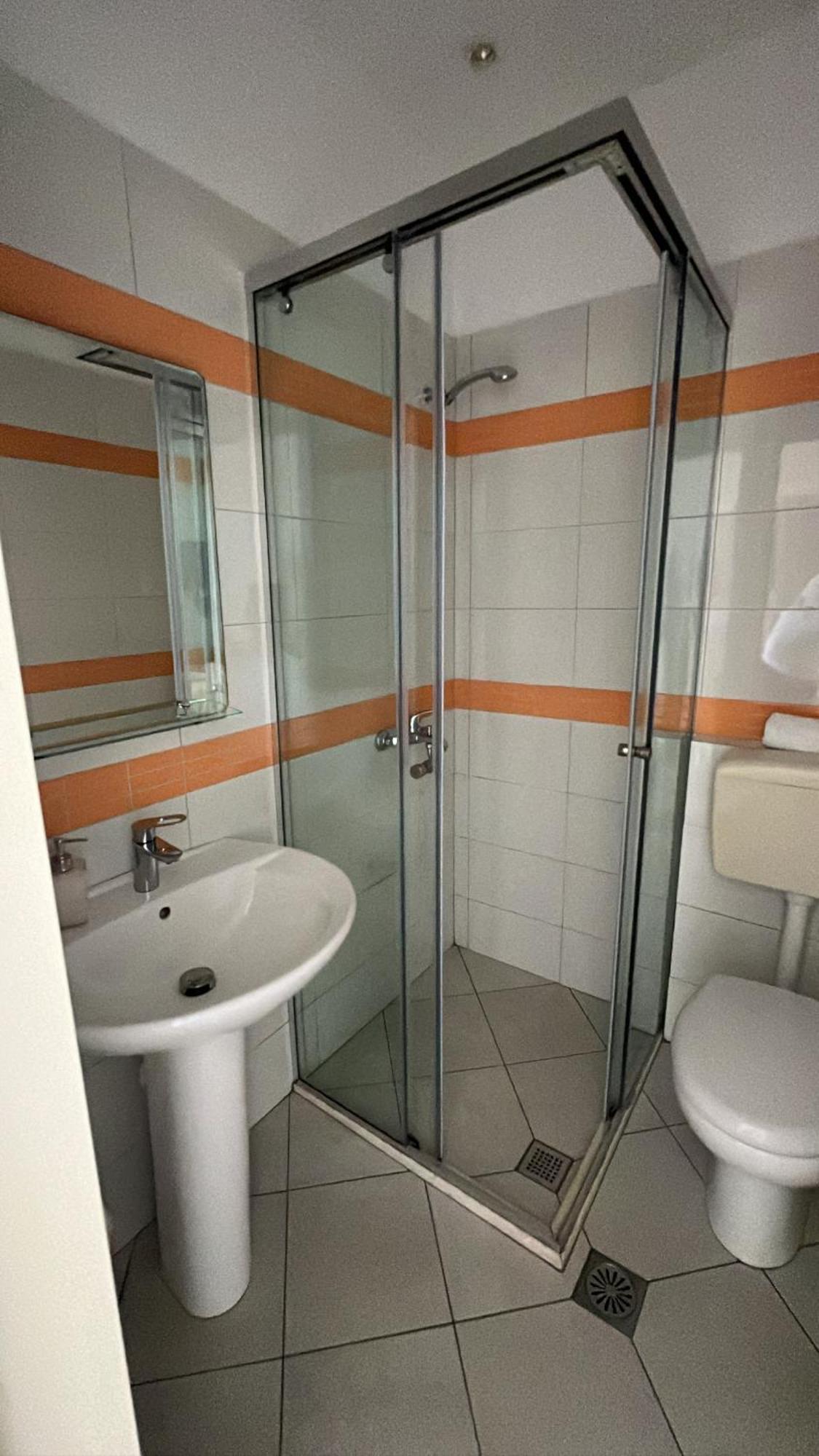 Hotel Jon Dhërmi 외부 사진